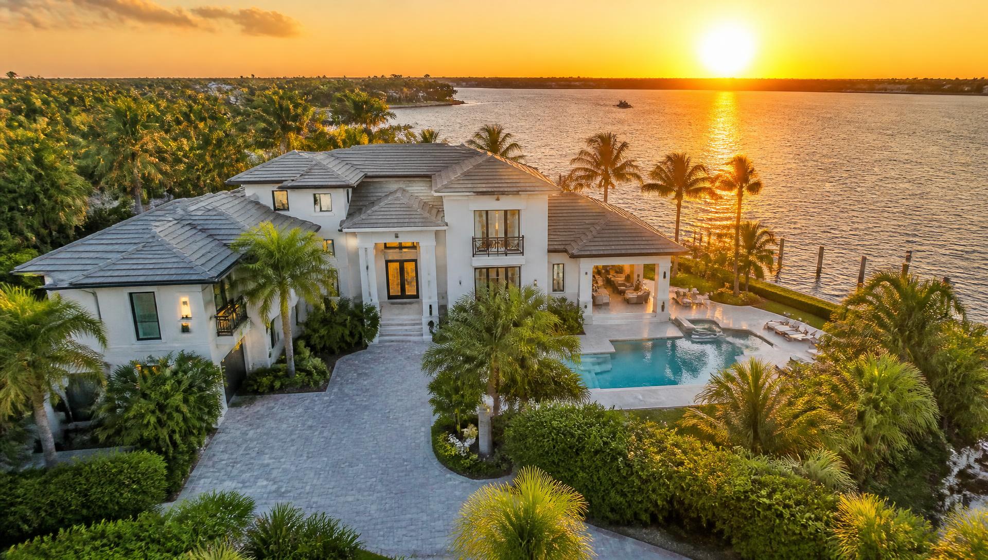 Luxury waterfront home in Naples, Florida